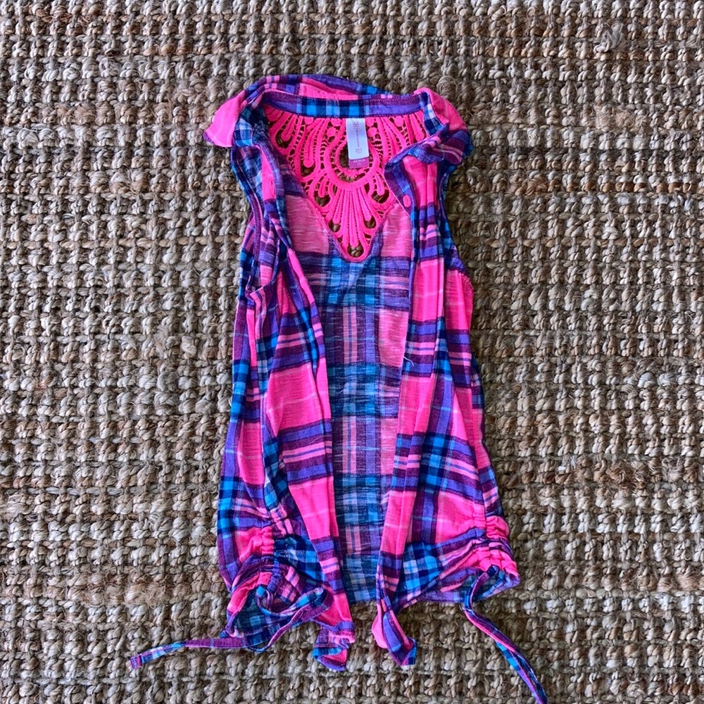 pink and blue flannel tank